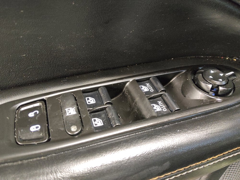 Used 2018 Jeep Compass Latitude w/ Cold Weather Group AWD/4WD image 27