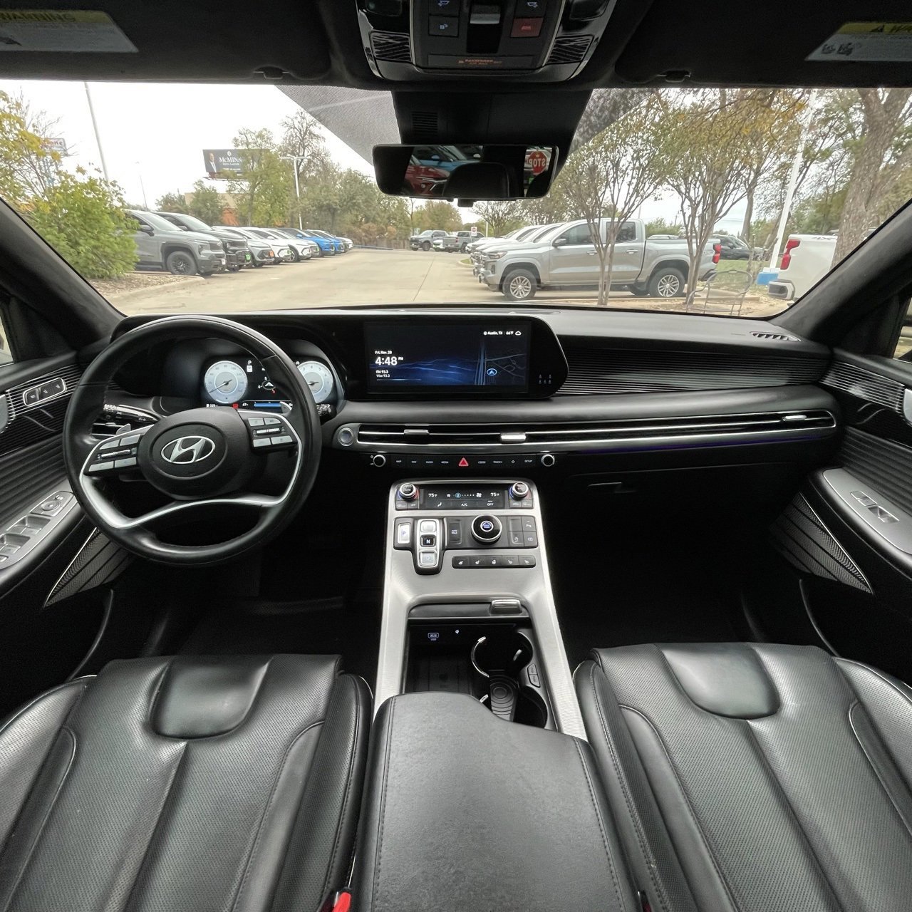 Used 2024 Hyundai Palisade Calligraphy image 10
