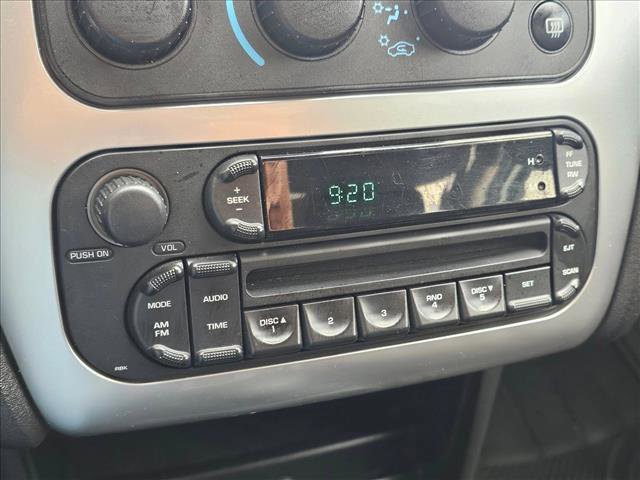 Used 2005 Chrysler Sebring Touring FWD image 24