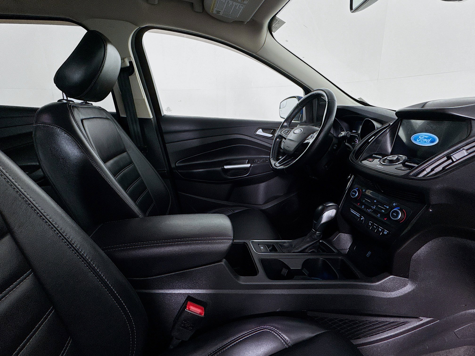 Used 2019 Ford Escape Titanium image 28
