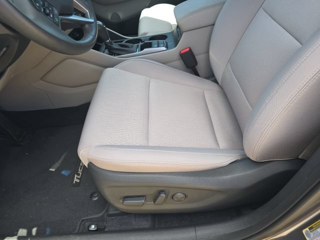 Used 2018 Hyundai Tucson Sport w/ Cargo Package FWD image 10