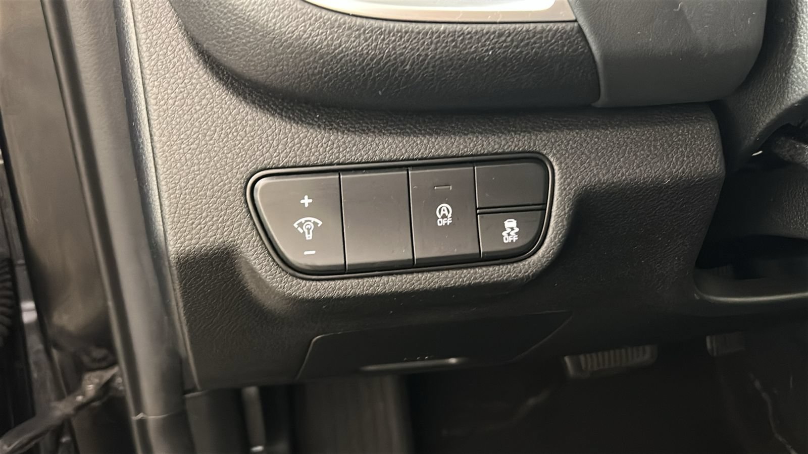Used 2024 Kia Seltos EX AWD/4WD image 23