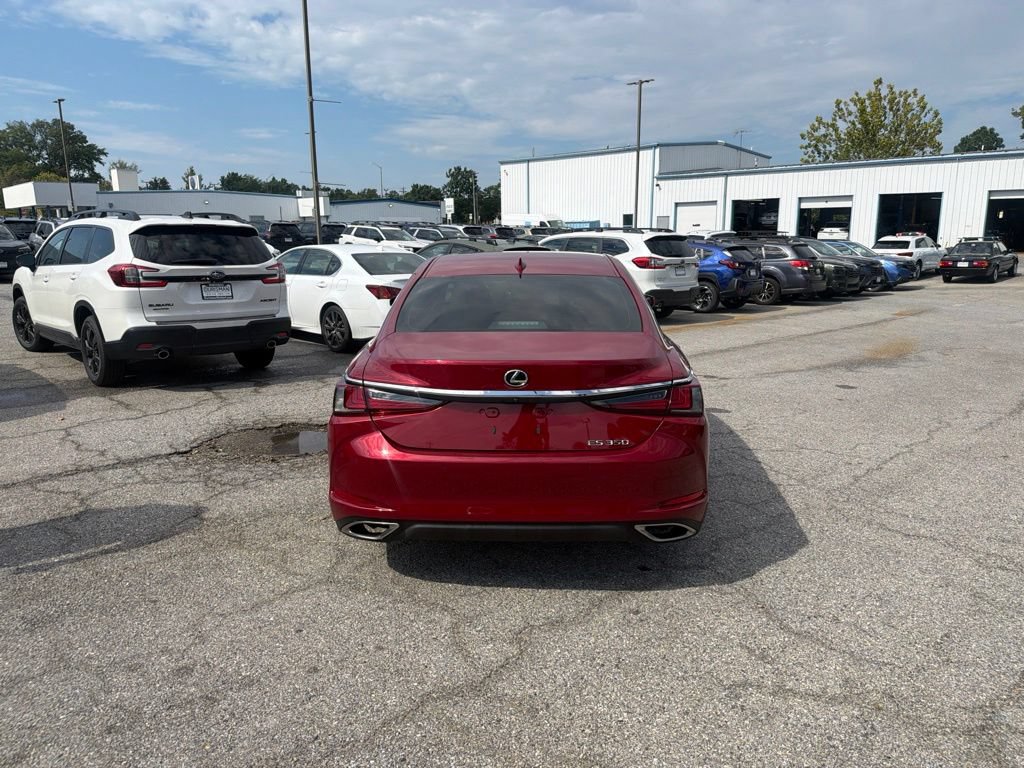 Used 2024 Lexus ES 350 w/ Premium Package FWD image 4