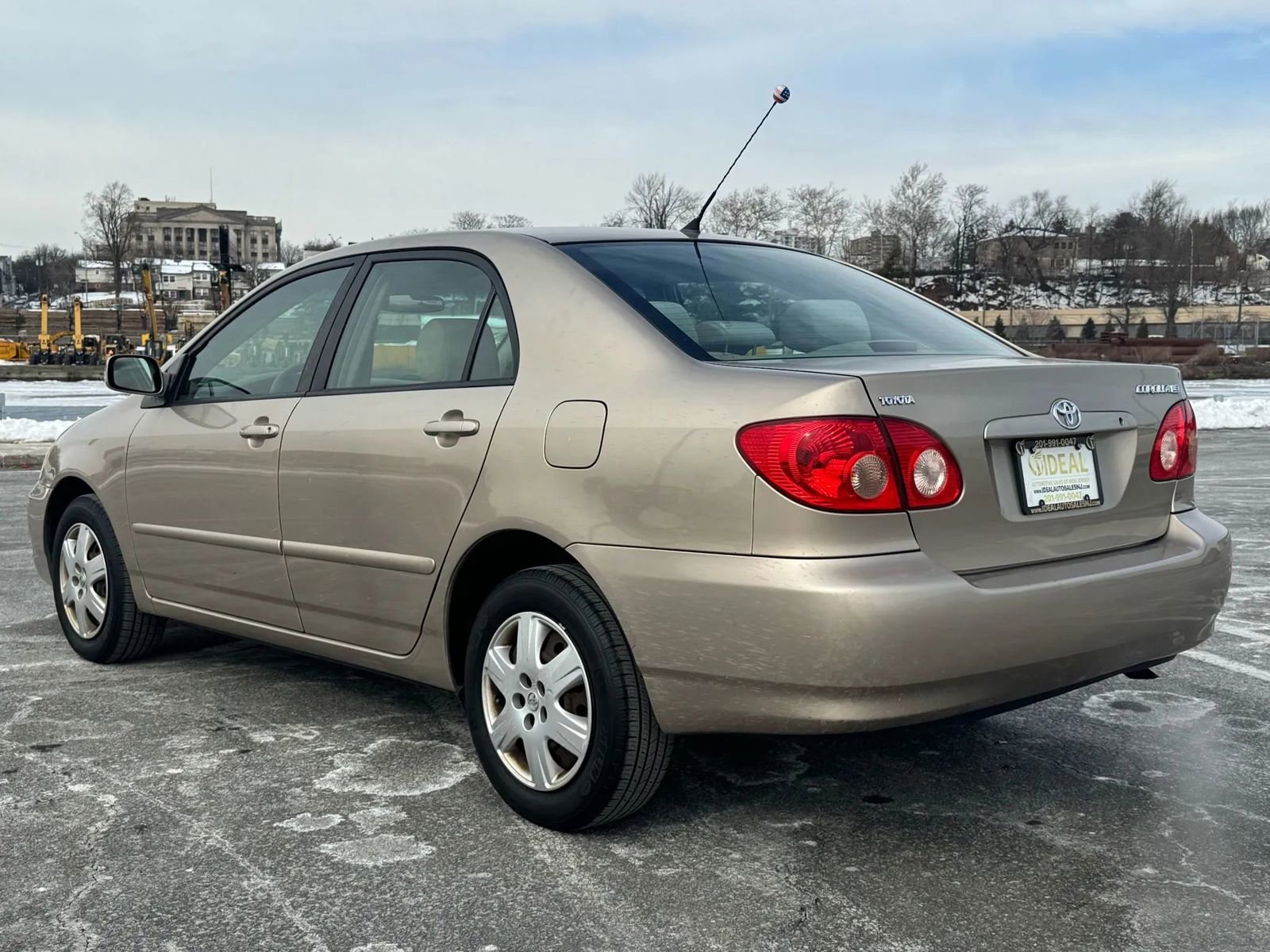 Used 2005 Toyota Corolla LE image 4