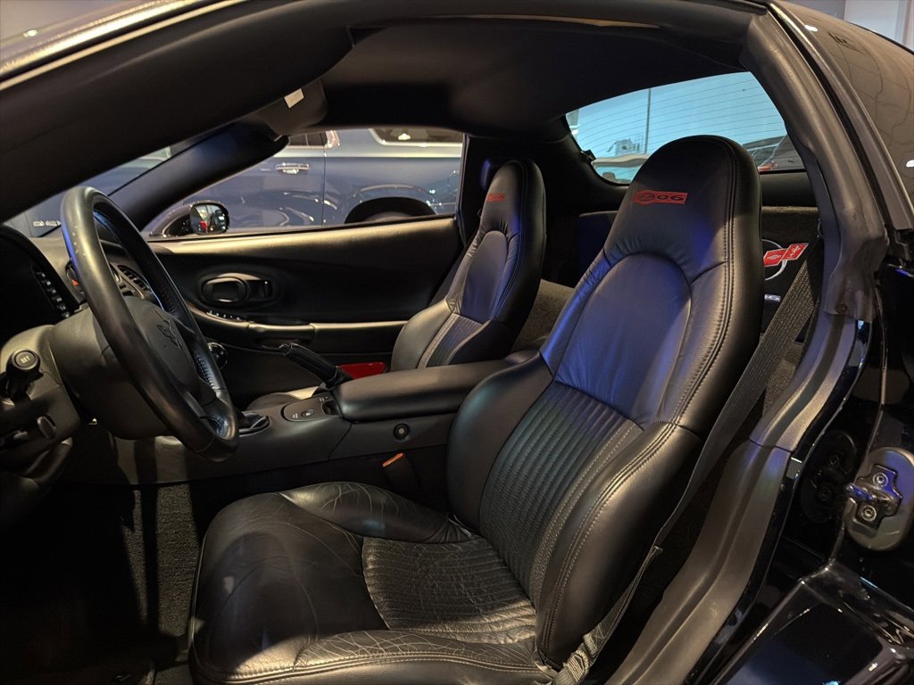 Used 2004 Chevrolet Corvette Z06 w/ Memory Package image 8