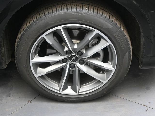 Used 2024 Audi Q3 2.0T Premium w/ Convenience Package AWD/4WD image 10