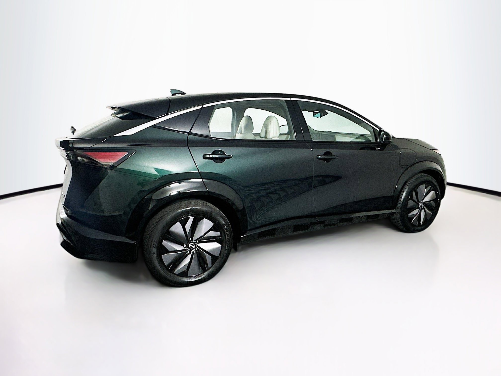 Used 2024 Nissan Ariya FWD image 10