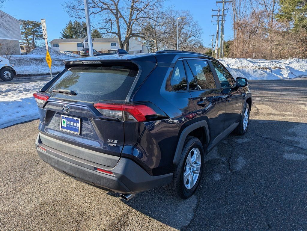 Used 2021 Toyota RAV4 XLE image 6