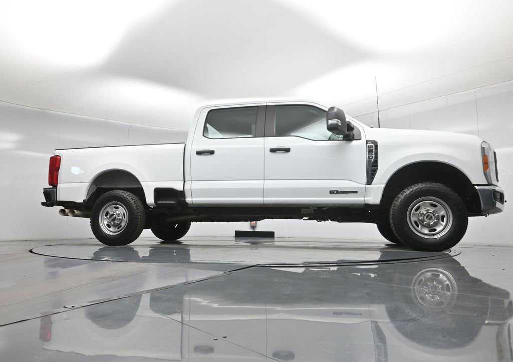 Certified 2023 Ford F250 XL w/ FX4 Off-Road Package AWD/4WD image 4