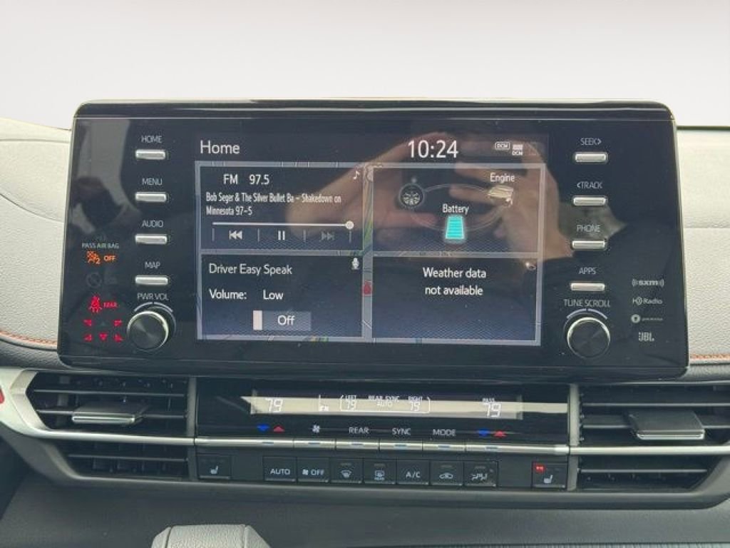 Certified 2022 Toyota Sienna XSE w/ XSE Plus Package AWD/4WD image 3