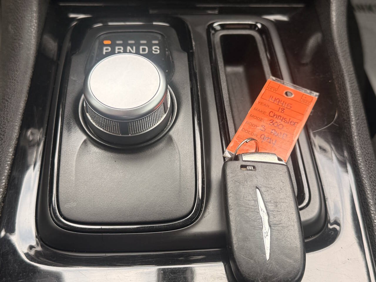 Used 2018 Chrysler 300 S AWD/4WD image 21