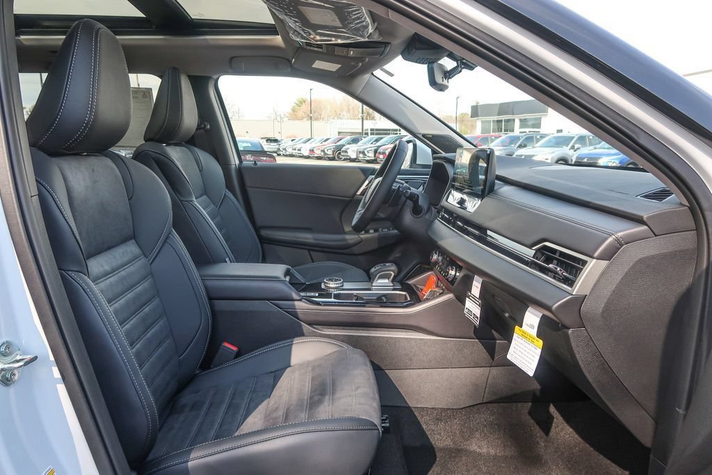 New 2026 Mitsubishi Outlander SE AWD/4WD image 18