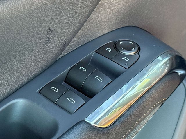 New 2027 Chevrolet Traverse Z71 w/ Enhanced Driving Package AWD/4WD image 21