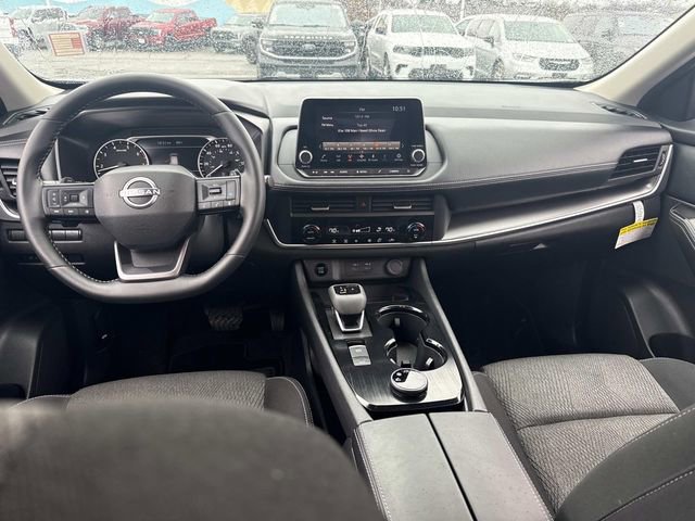 Used 2025 Nissan Rogue SV AWD/4WD image 14