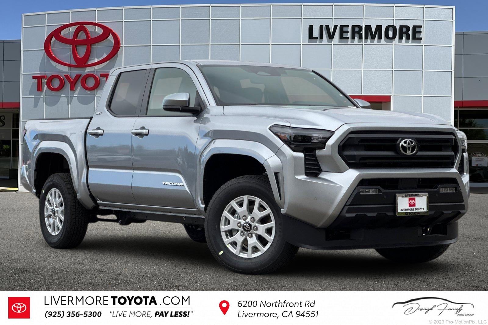 New 2025 Toyota Tacoma SR5