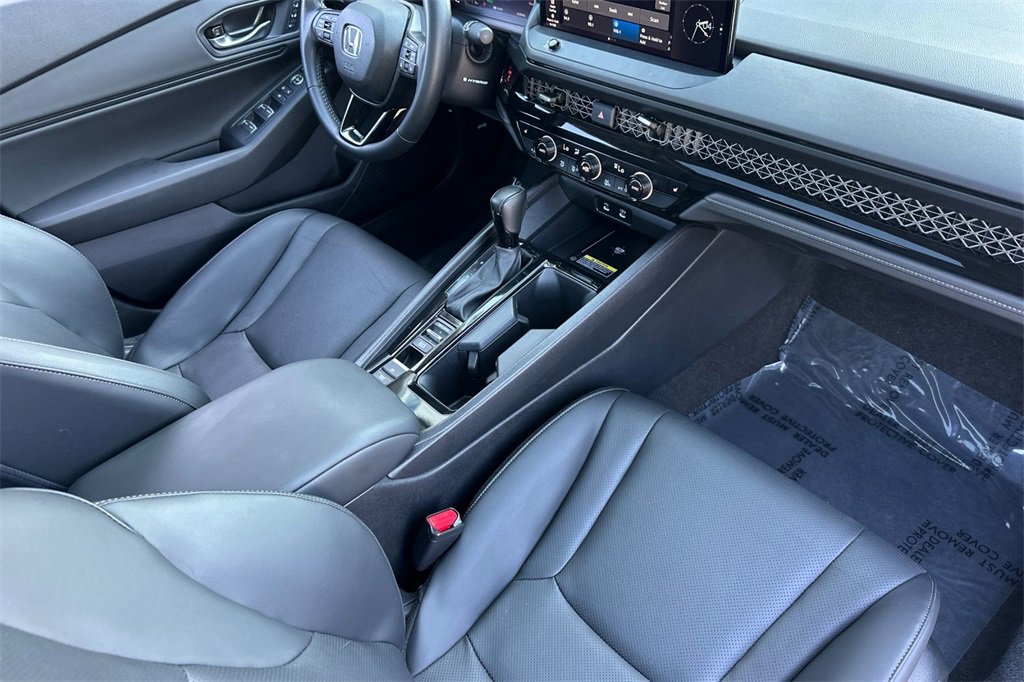 Used 2025 Honda Accord EX-L image 17