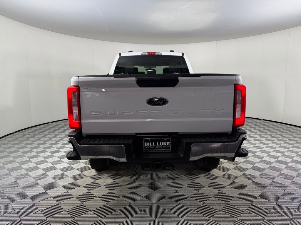 Used 2024 Ford F350 XLT w/ FX4 Off-Road Package image 7
