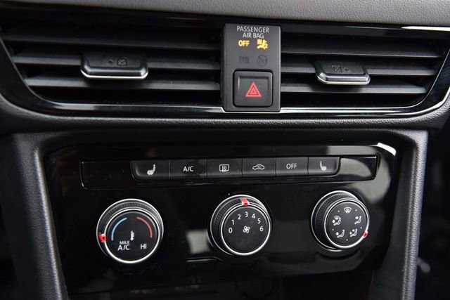 Certified 2023 Volkswagen Taos SE w/ Panoramic Sunroof Package image 14