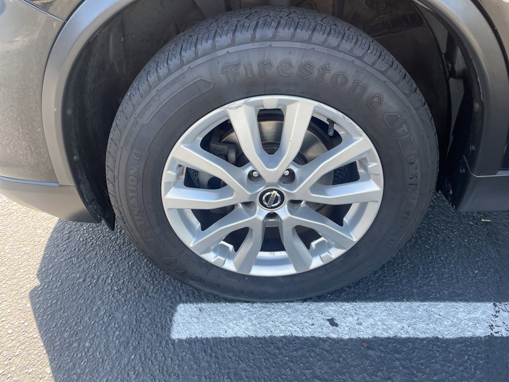 Used 2020 Nissan Rogue SV image 9