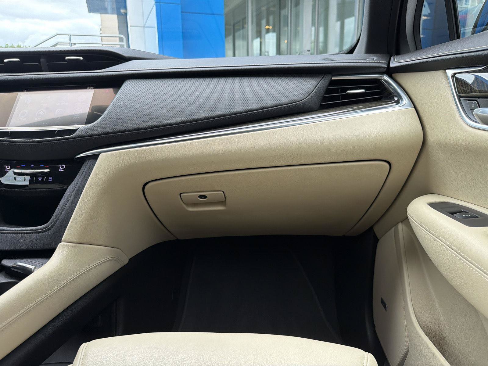 Used 2019 Cadillac XT5 FWD image 30