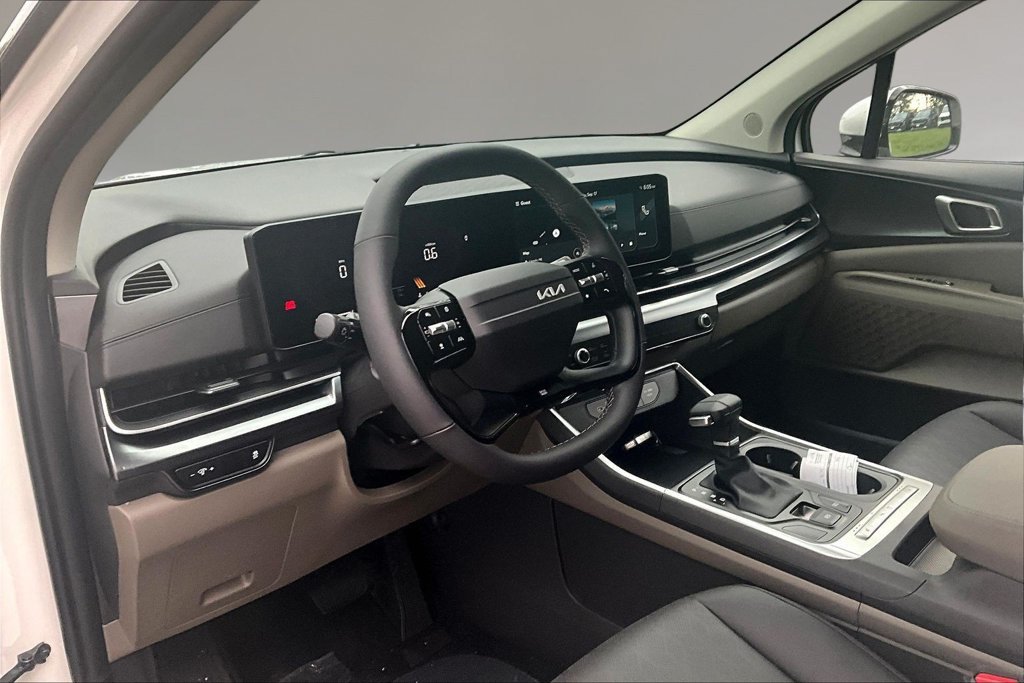 New 2027 Kia Carnival FWD image 7