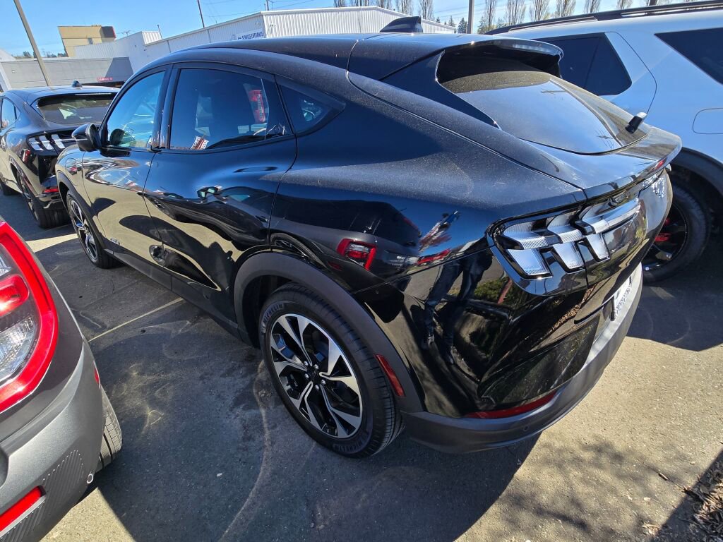 Used 2025 Ford Mustang Mach-E Select w/ Comfort Package Lite image 4