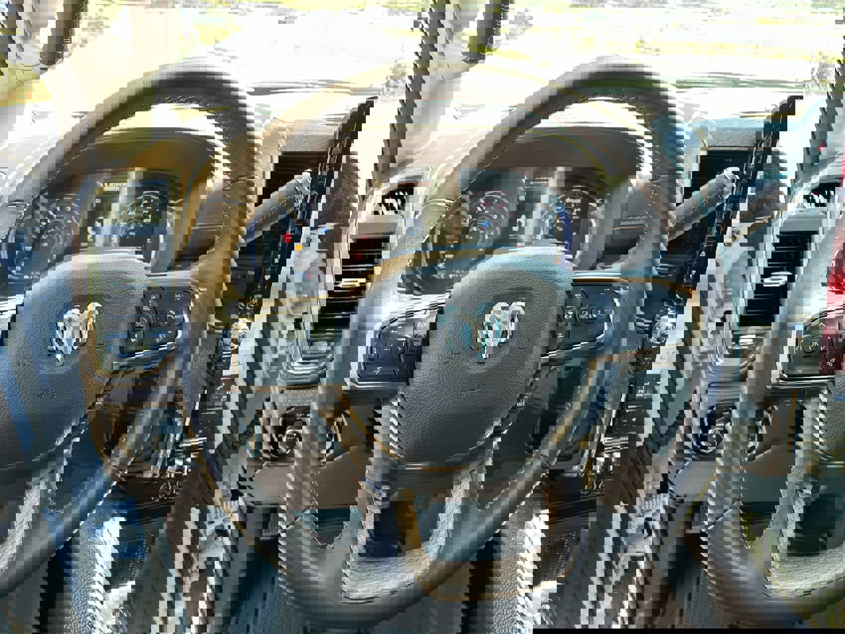 Used 2025 RAM 3500 Longhorn image 14