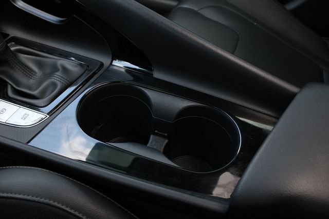 Used 2023 Hyundai Elantra Limited FWD image 20