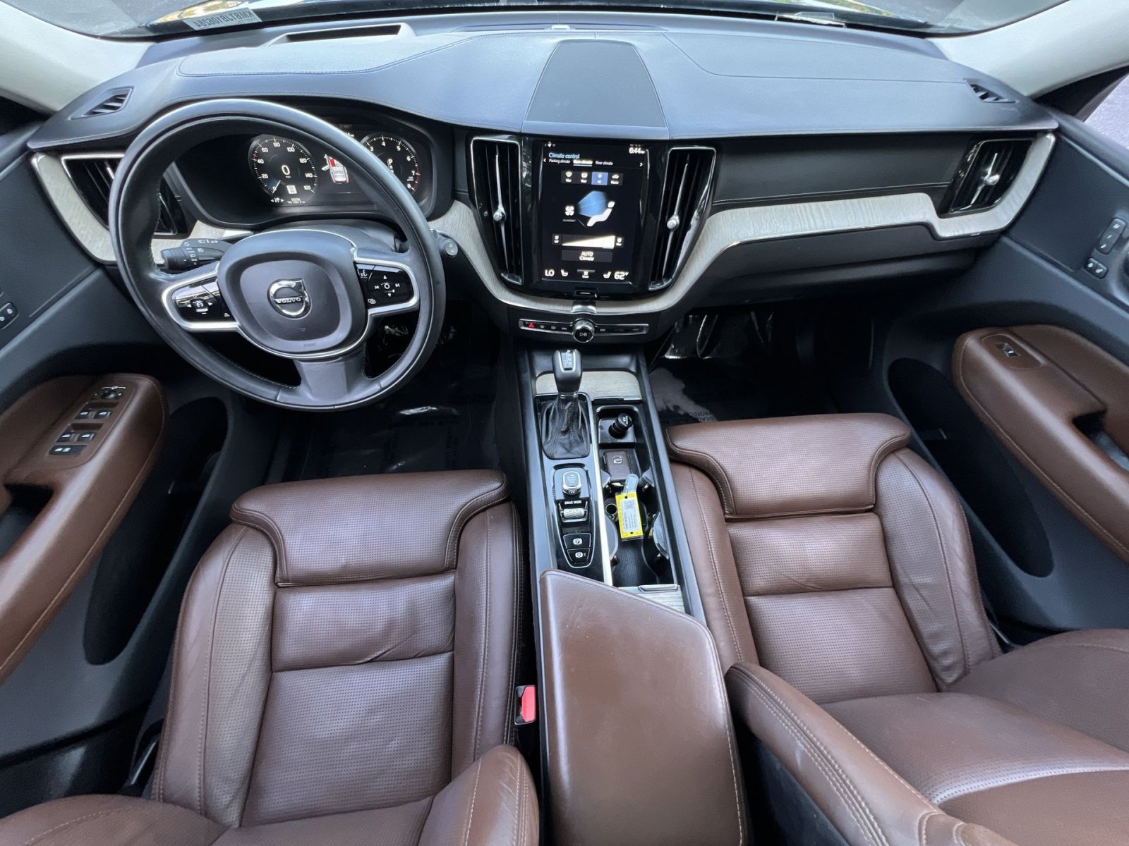 Used 2018 Volvo XC60 T5 Inscription w/ Luxury Seat Package AWD/4WD image 13