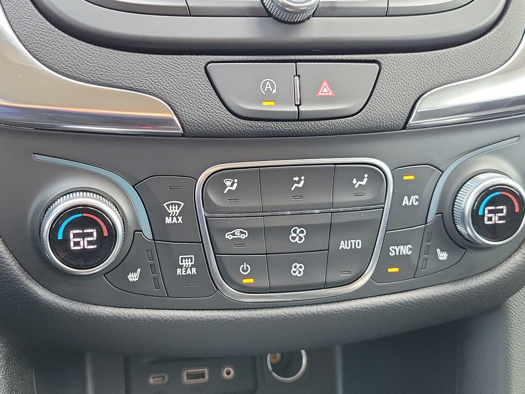 Used 2024 Chevrolet Equinox LT FWD image 24