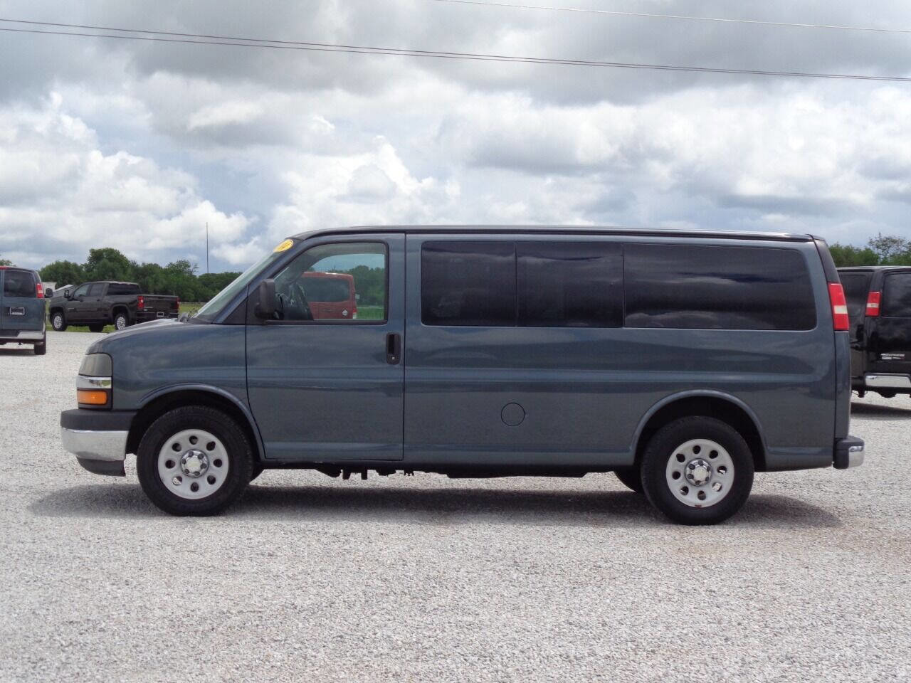 Used 2014 Chevrolet Express 1500 LT w/ LT Preferred Equipment Group image 4