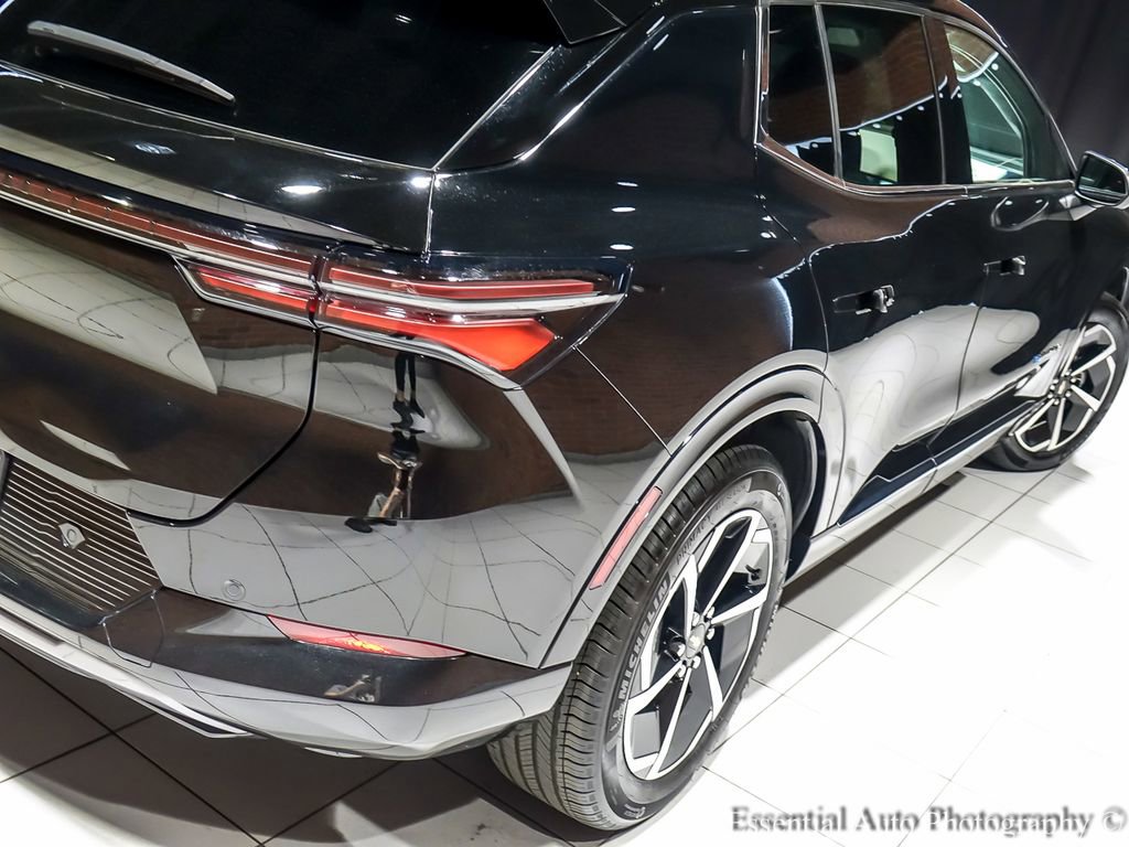 Used 2025 Chevrolet Equinox EV LT image 9