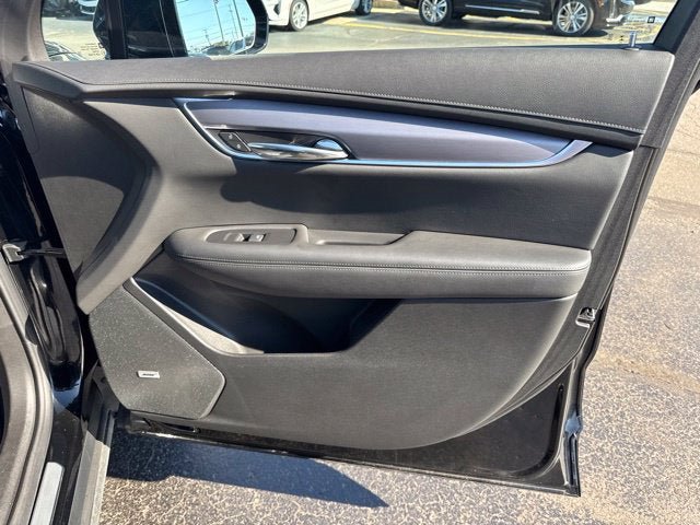 Used 2025 Cadillac XT6 Luxury FWD image 28