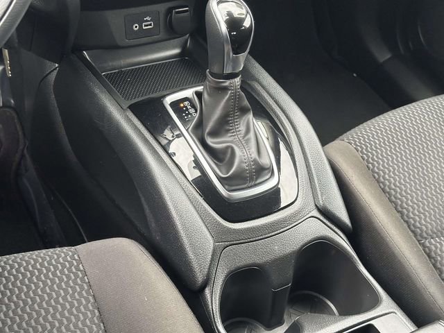 Used 2022 Nissan Rogue Sport S image 19