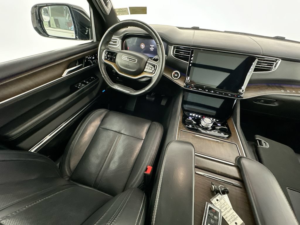Used 2023 Jeep Grand Wagoneer 4WD image 9