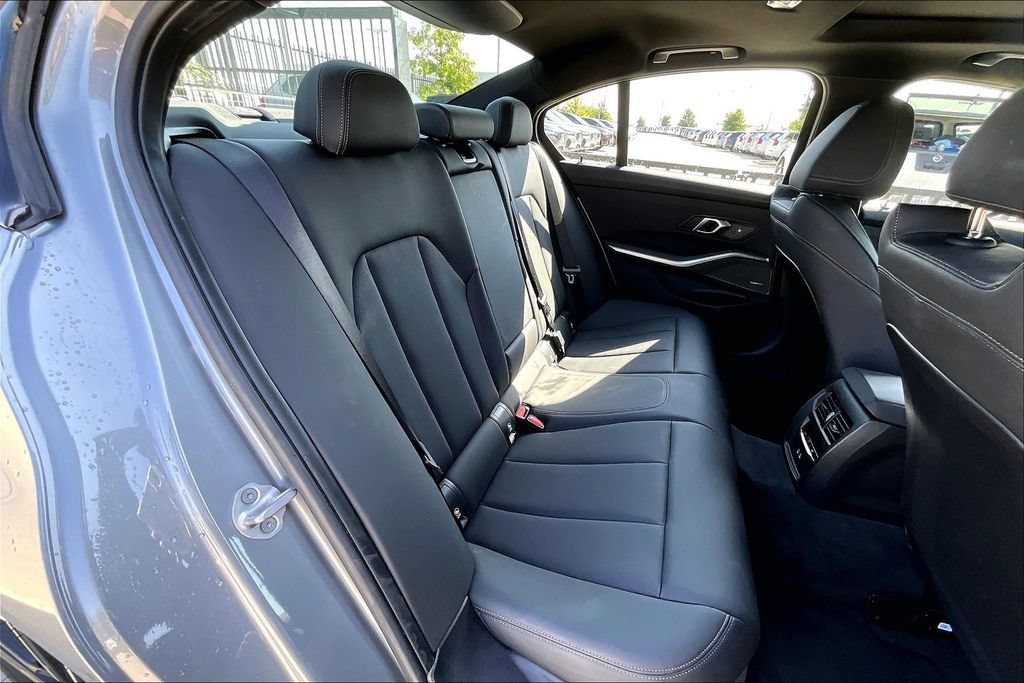 Used 2026 BMW M340i xDrive AWD/4WD image 32