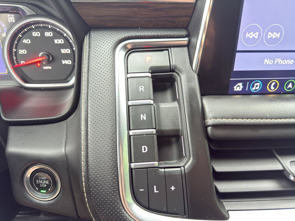 Used 2021 Chevrolet Tahoe Premier w/ Premium Package AWD/4WD image 16