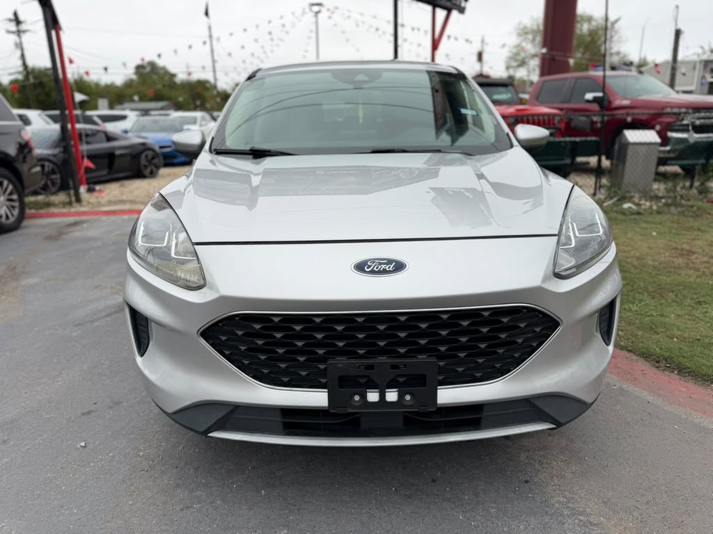 Used 2020 Ford Escape SE FWD image 2