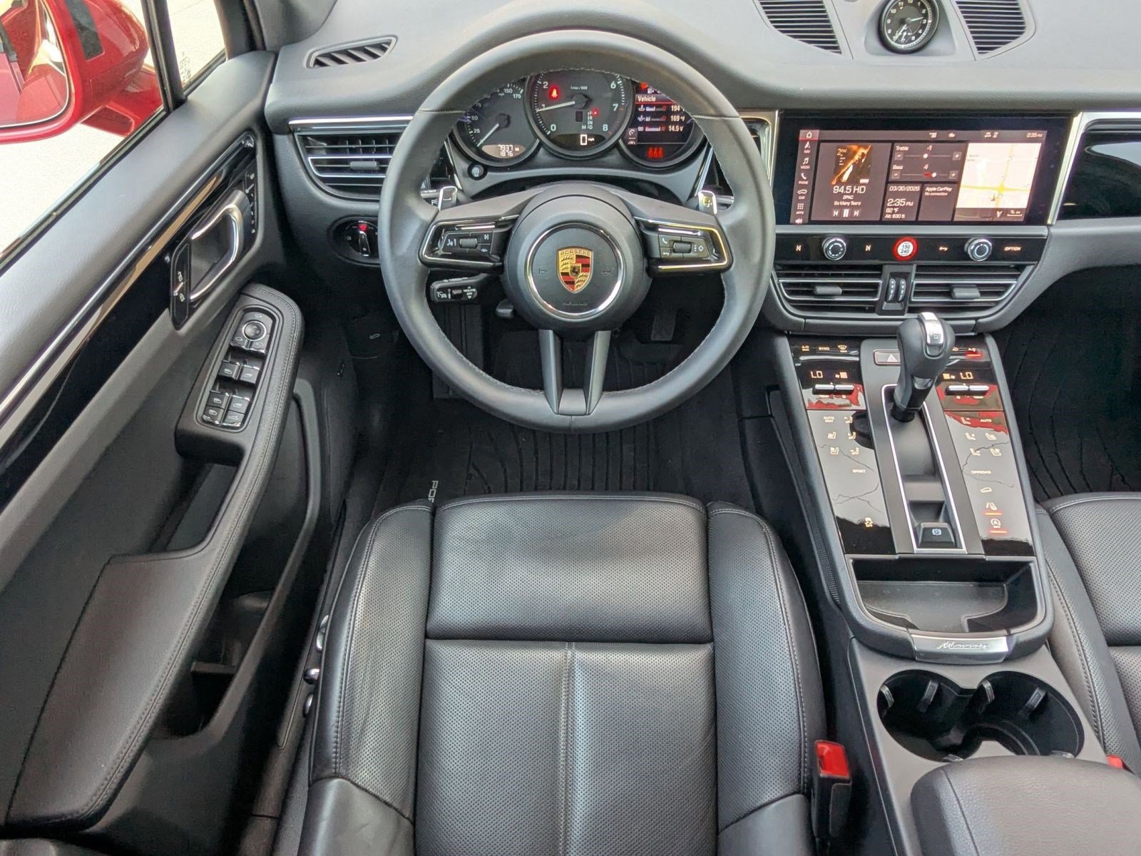 Certified 2025 Porsche Macan image 15