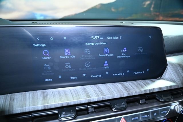 Used 2025 Kia Telluride EX w/ EX Captain's Chair Package image 33