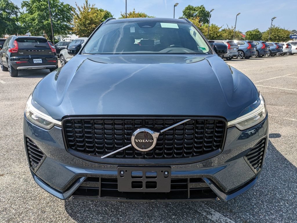 New 2025 Volvo XC60 T8 Plus w/ Protection Package Premier AWD/4WD image 9