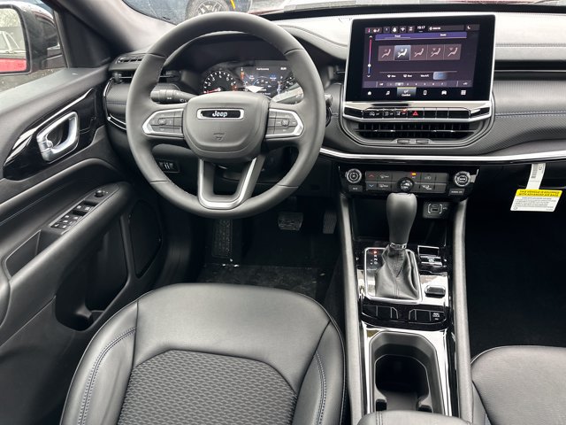 New 2026 Jeep Compass Latitude AWD/4WD image 16