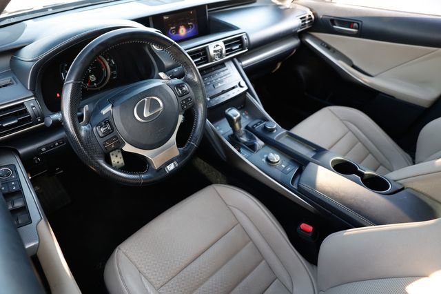 Used 2017 Lexus IS 200t F Sport image 6
