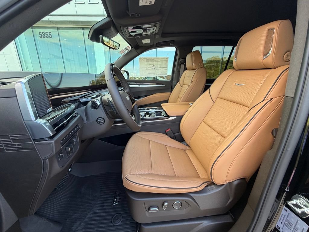 New 2026 Cadillac Escalade Luxury w/ Touring Package AWD/4WD image 13