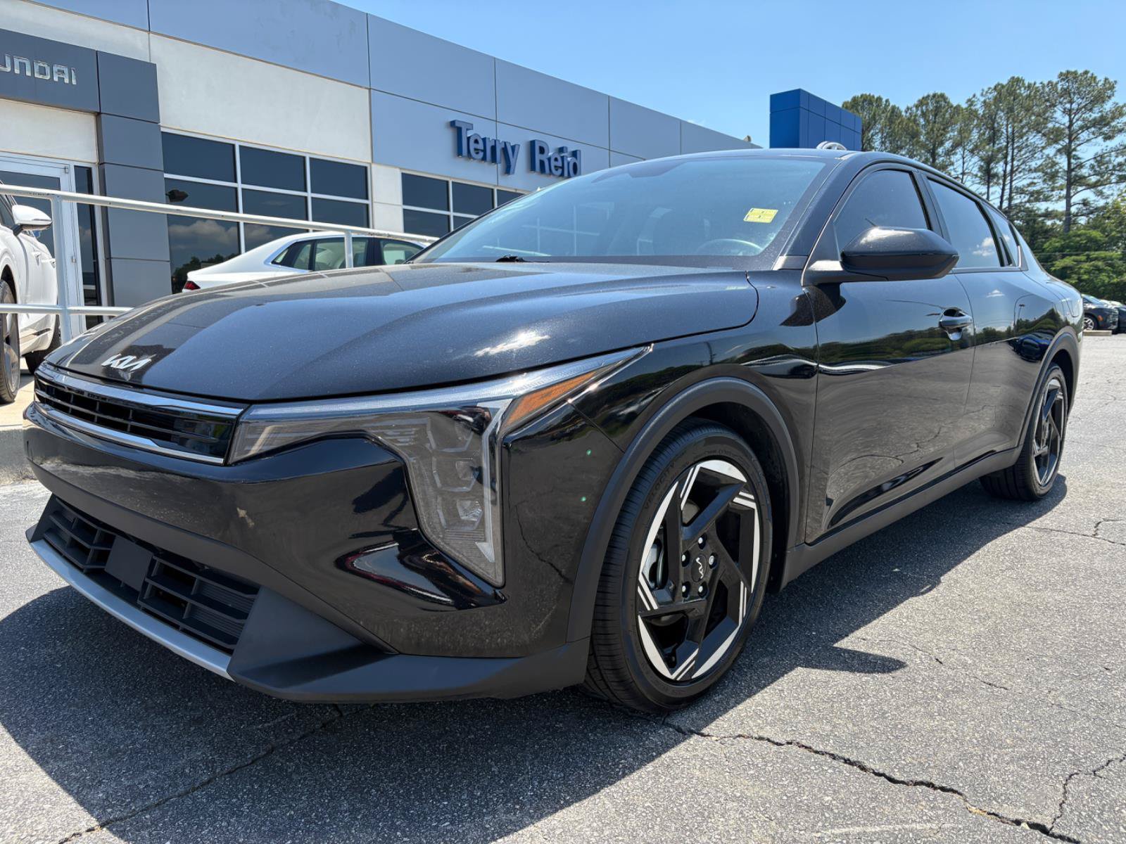Used 2025 Kia K4 EX FWD image 1