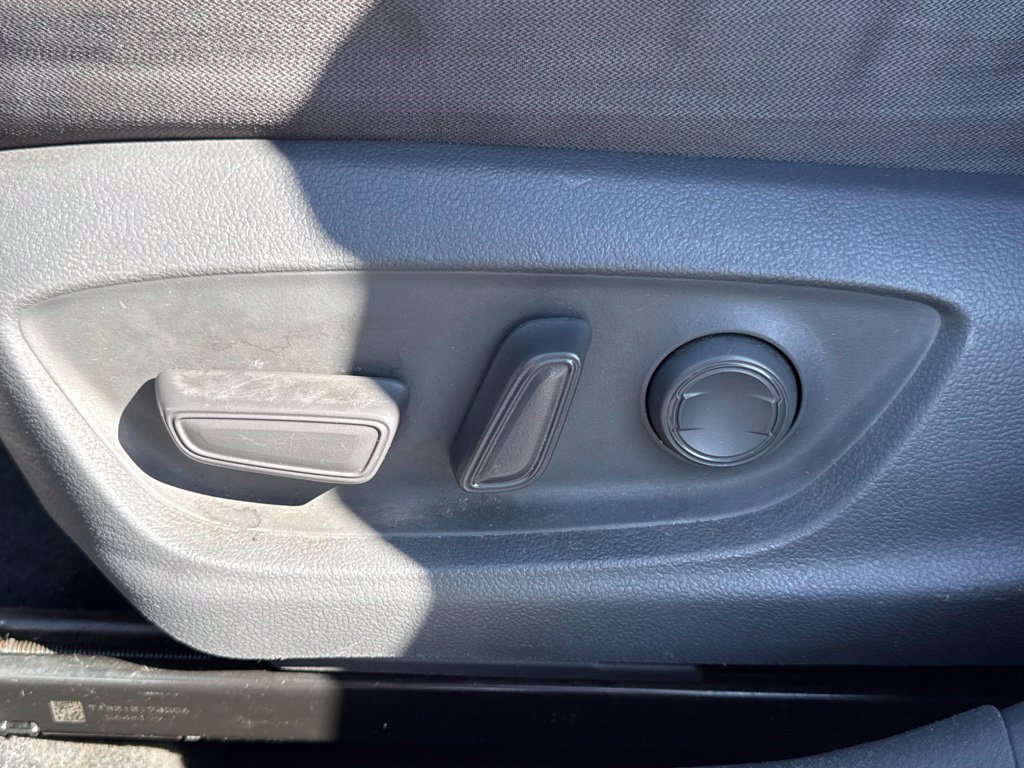 Certified 2019 Toyota Camry LE FWD image 22