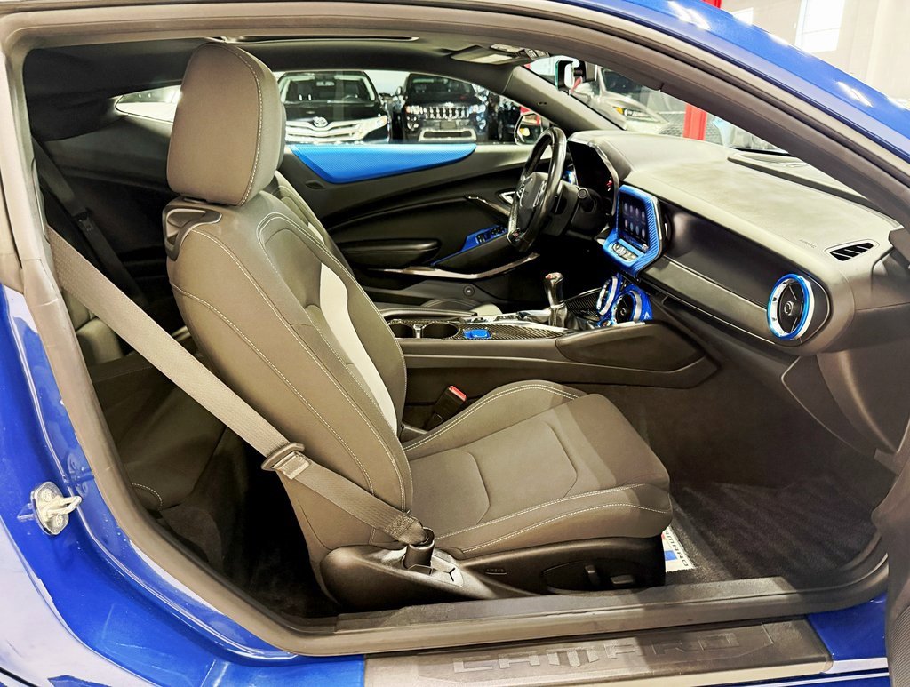 Used 2020 Chevrolet Camaro SS image 38