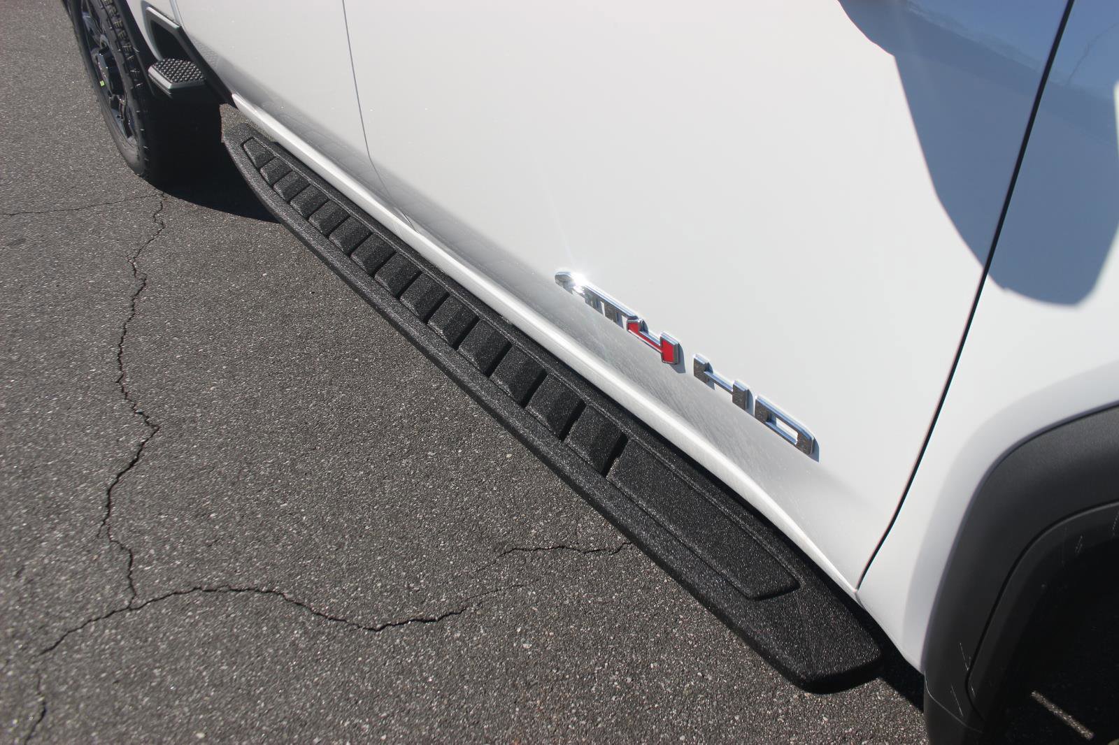 New 2026 GMC Sierra 2500 AT4 w/ AT4 Premium Plus Package image 12