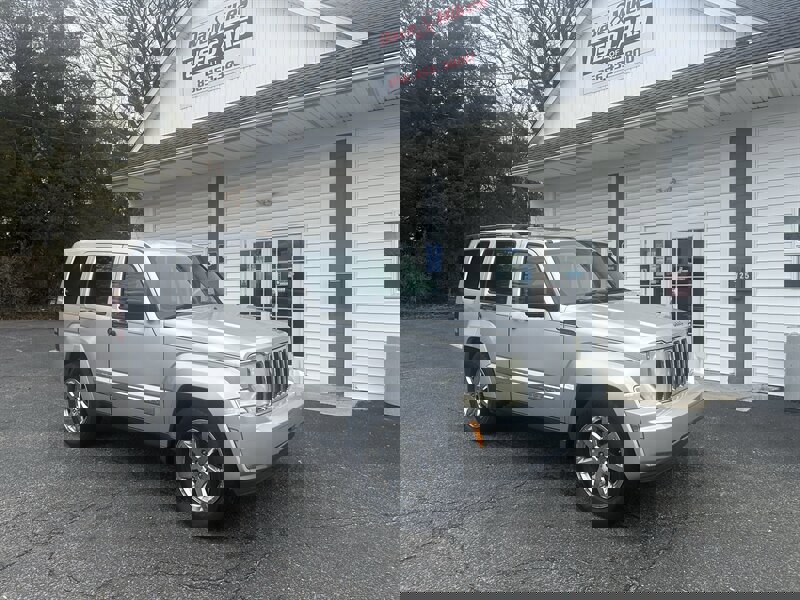 Used 2008 Jeep Liberty Limited w/ Premium Group II