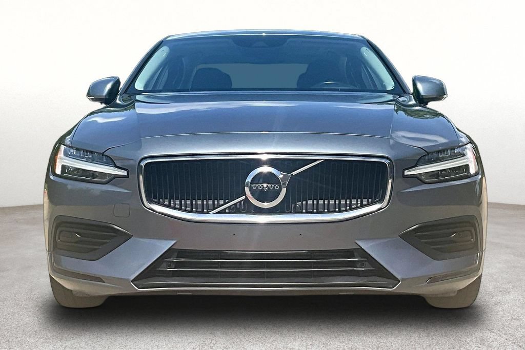 Used 2020 Volvo S60 T5 Momentum FWD image 3